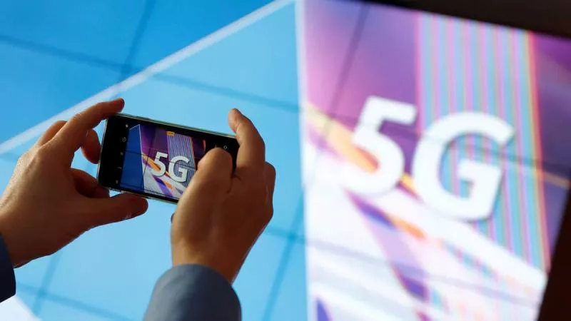 Demand Increase For 5G Smart Phones In India - Sakshi