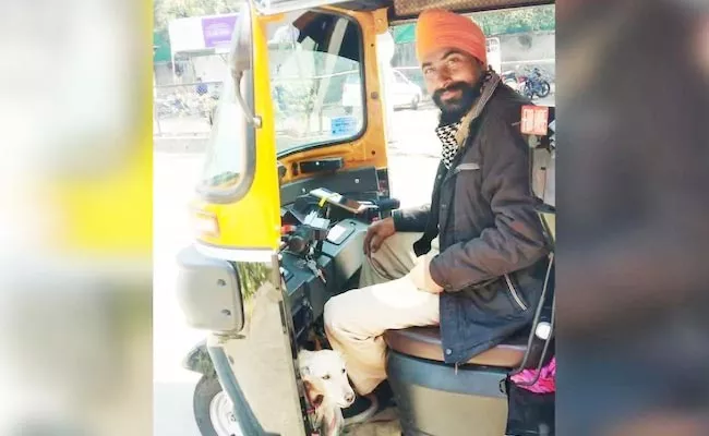 Viral Pune Woman Shares Auto Driver His Pet Story Wins Internet - Sakshi