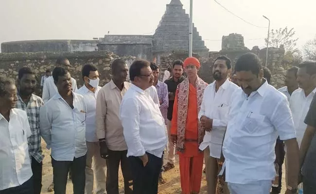 Sri Rama Idol Beheaded In Ramatheertham In Vizianagaram - Sakshi