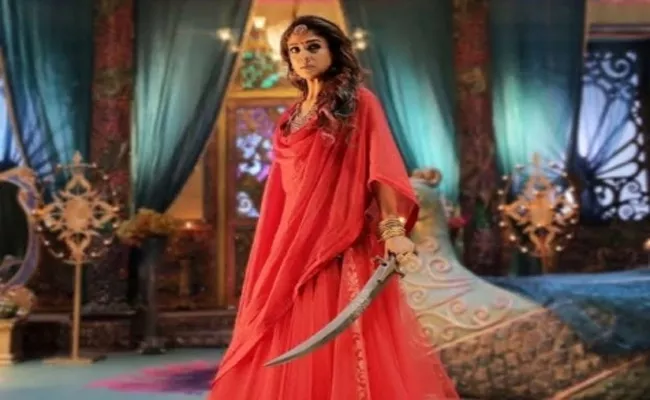 Nayanthara to star in Rani Velu Nachiyar biopic - Sakshi