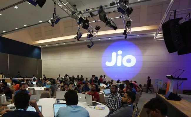 Jio Android Phone Backed by Google Said to Launch in India in Q1 2021 - Sakshi