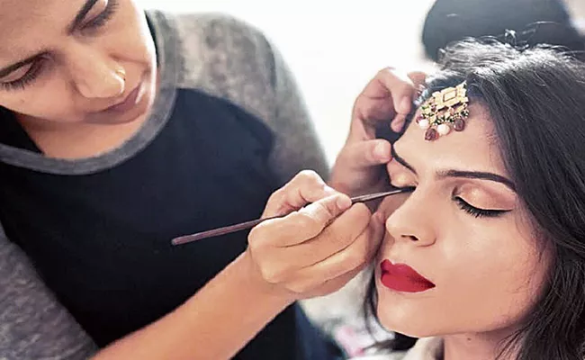 Sabrina Cosmetic Brand Tinge Bangalore Bespoke Beauty Solutions - Sakshi