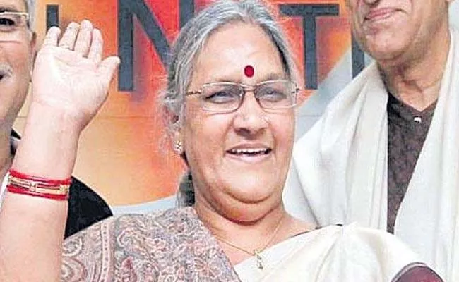 Senior Congress leader and former MP Karuna Shukla passed away - Sakshi