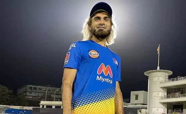 IPL 2021: CSK Fans Are Loving Imran Tahir New Lion Hairdo - Sakshi