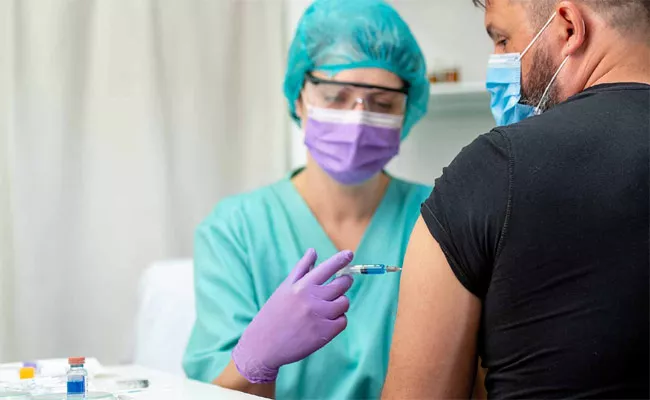  US People Fertility Fears Misinformation Harm Vaccine Uptake - Sakshi
