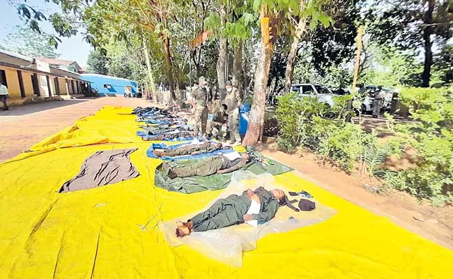 13 Maoists killed by forces in Gadchiroli encounter - Sakshi