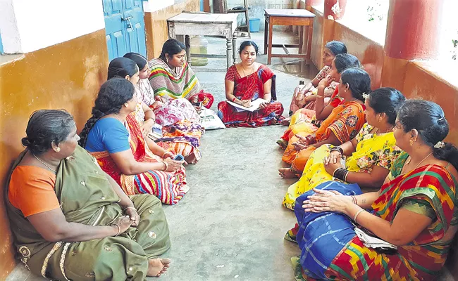 Savings of Dwcra women in rural areas of AP have crossed 1 billion - Sakshi