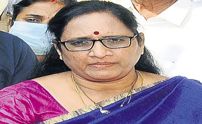 AP Women Commission‌ Support To Sanchaita Gajapathi Raju - Sakshi
