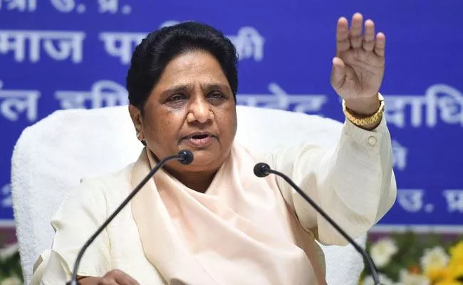 UP: Mayawati Says BSP Pulls Out Of Panchayat Polls For This Reason - Sakshi