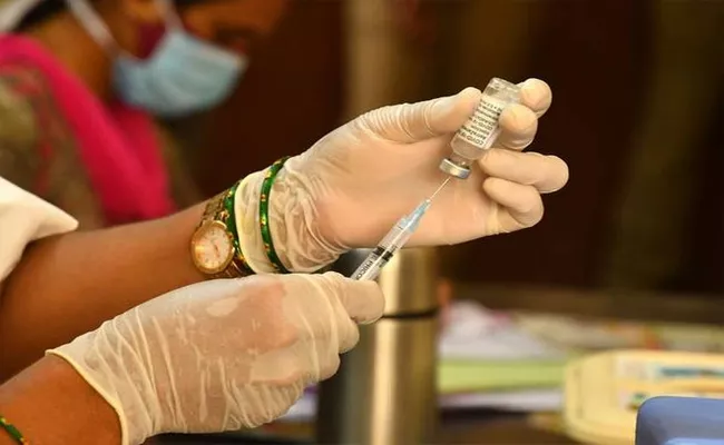 No Scientific Evidence Found Linking Covid Vaccination With Infertility - Sakshi