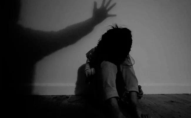 Man Molested On Young Girl In Warangal - Sakshi