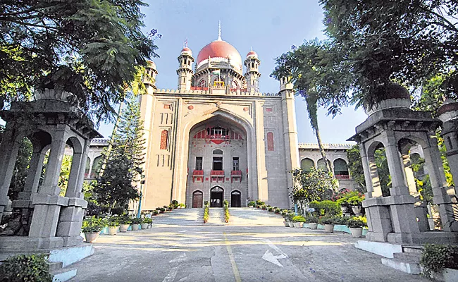 Telangana High Court Fires On GHMC Officials - Sakshi