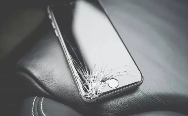 Cracked Smartphone Screens May Soon Self Repair - Sakshi