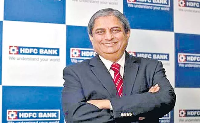 HDFC Bank Puri Highest Paid ICICI Bank Bakshi Forgoes Salary In Covid - Sakshi