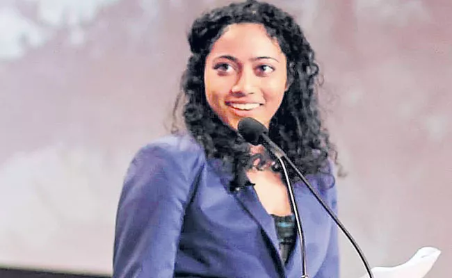 Telugu-American Sirisha Bandla to fly into space - Sakshi