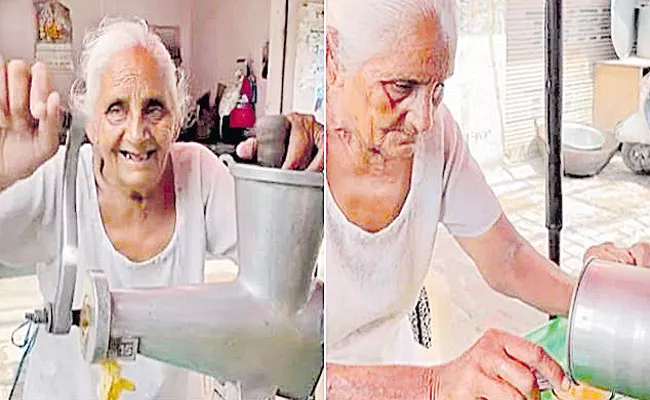 80-year-old woman sells fruit juice in Amritsar - Sakshi