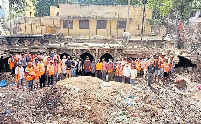 Hyderabad: Restoration Of Bansilalpet Well Commences - Sakshi