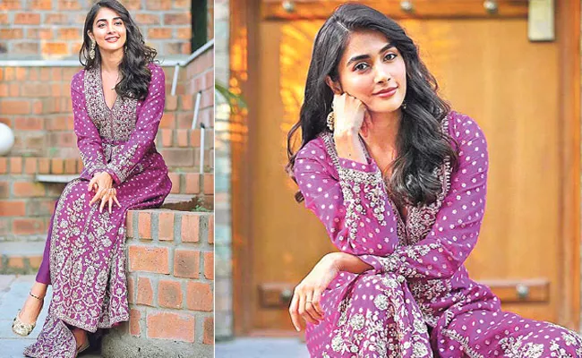 Pooja Hegde Anita Dongre Anarkali Dress Price Leaves You Shock - Sakshi