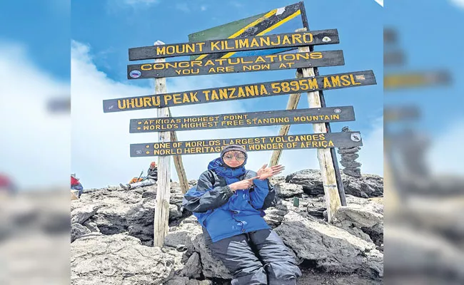 Sharada Is The First Vegan To Climb Mount Kilimanjaro - Sakshi