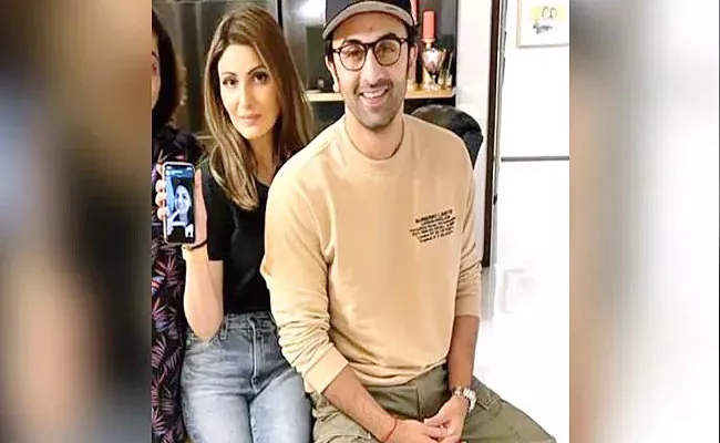 Ranbir Kapoor Used To Gift Sister Clothes To His Girlfriend - Sakshi