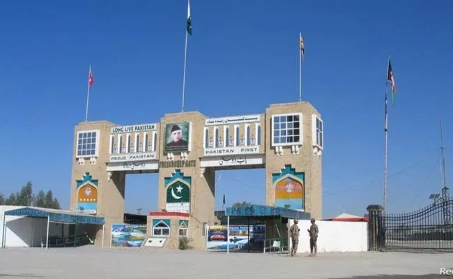 Pakistan shuts key Chaman border crossing with Afghanistan - Sakshi