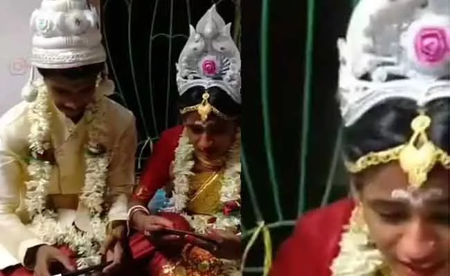 Bride And Groom Playing Game In Mobile Phone In Their Wedding - Sakshi