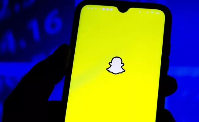 Snapchat Usage Rises 23 Percent Amid Facebook Outage - Sakshi