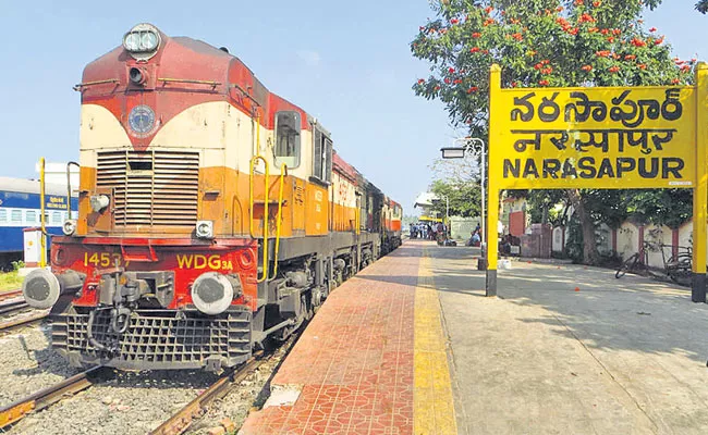 Daily Train Between Narasapur Vijayawada, Check Timing Here - Sakshi