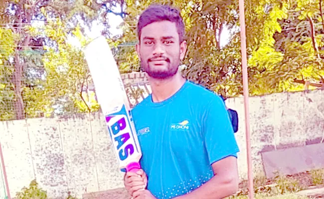 U 19 Indian Cricket Team: Kurnool Yemmiganur Mohaboob Basha Selected - Sakshi