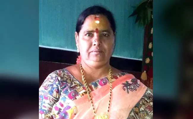 Andhra Woman Deceased In Srinagar Pushkaralu - Sakshi