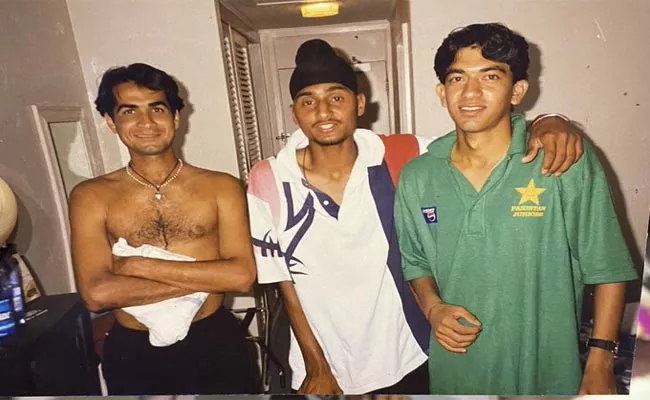 Harbhajan Singh posts throwback picture from U19 days with Imran Tahir, Hasan Raza - Sakshi