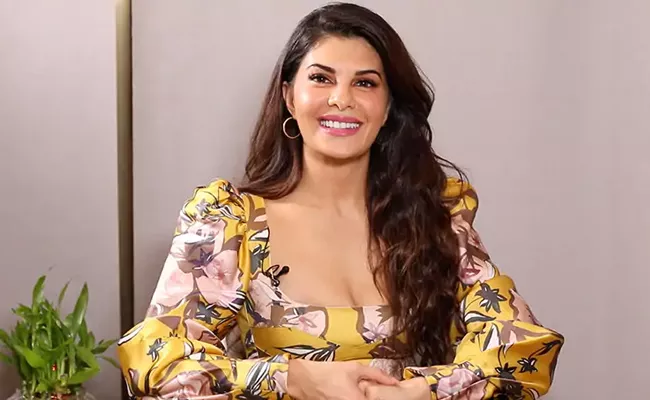 Jacqueline Fernandez was Gifted  RS 9 Lakh cat by conman Sukesh - Sakshi