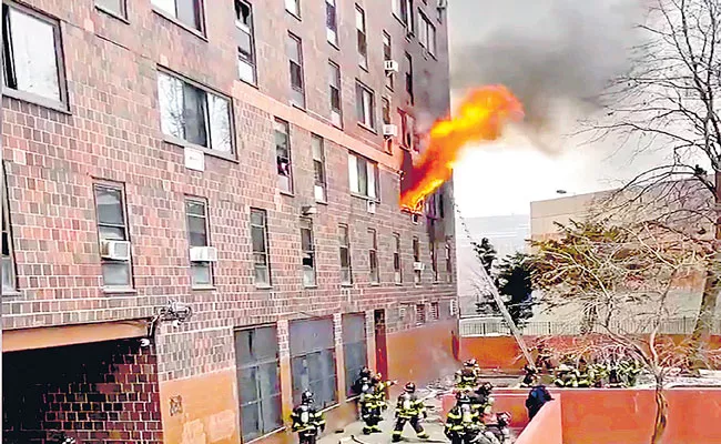 9 Children Among 19 Dead in New York City Apartment Fire in US - Sakshi