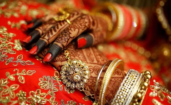 Bride Cancels Marriage Groom Slaps Her For Dancing At Wedding Function Tamil Nadu - Sakshi