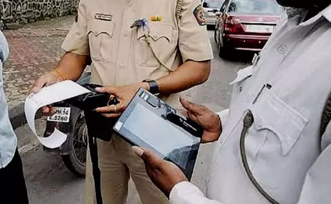 Hyderabad: Pending Traffic Challan Pay Through Online Traffic Joint Cp - Sakshi