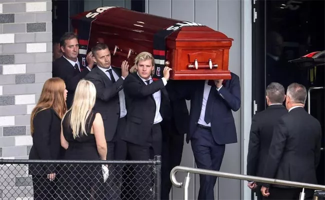 Shane Warne Farewell In Private Melbourne Service - Sakshi