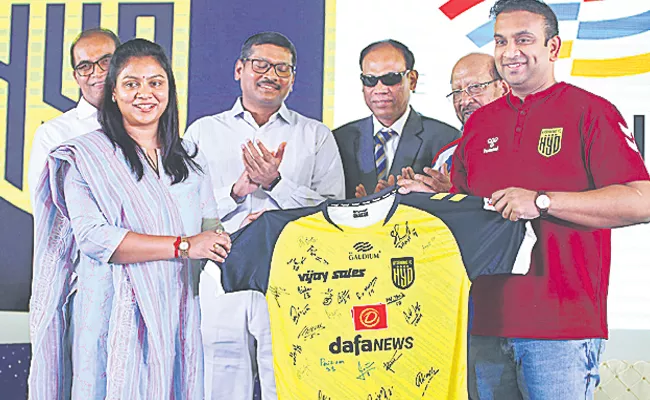 ISL Winner Hyderabad FC Deal With Gaudium School Elite Football Academy - Sakshi
