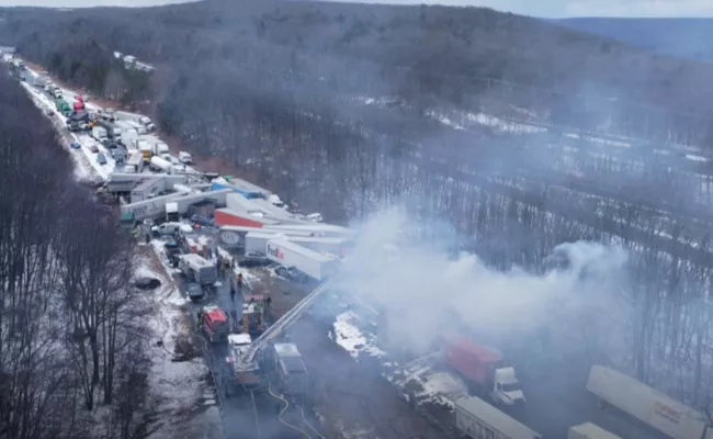 Terrifying Video Shows Snow Squall 50 Car Pileup On Pennsylvania Highway - Sakshi