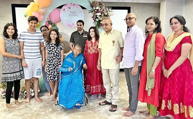 Super Star Mahesh Babu Mother Indira Devi Birthday Celebrations Pics Goes Viral - Sakshi