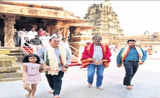 Central Officer Piyush Kumar Praises Sachivalayam System In Andhra Pradesh - Sakshi
