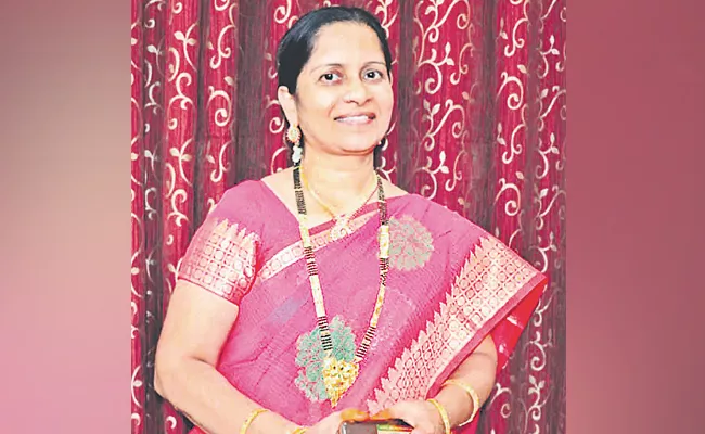 Hyderabad: Sajida Khadar Helps Needy Her Inspirational Journey - Sakshi