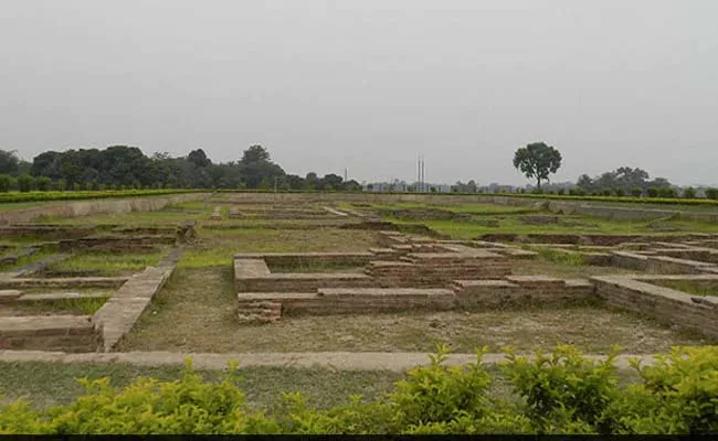 ASI Found Two Thousand Year Old Walls In Patna - Sakshi