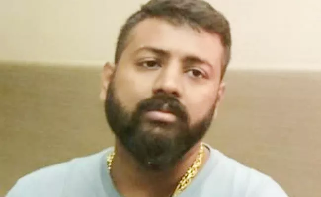 Conman Sukesh Chandrashekhar Allegedly Bribed 81 Jail Officials Delhi police - Sakshi