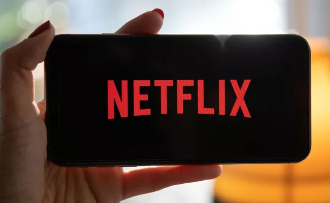 Netflix Testing  New Way To Charge Users For Sharing Password - Sakshi
