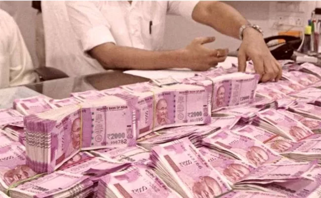 Income Tax Raids Aiadmk Leader Palaniswami Friends House Tamil Nadu - Sakshi
