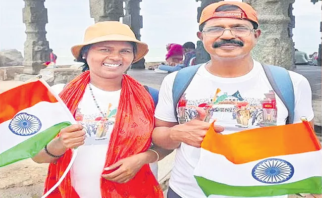 Kerala couple that walked 8236 km from Kanyakumari to Kashmir and back - Sakshi