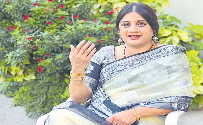 Sakshi Special Story on dubbing artist and Actress Udayagiri Rajeswari 
