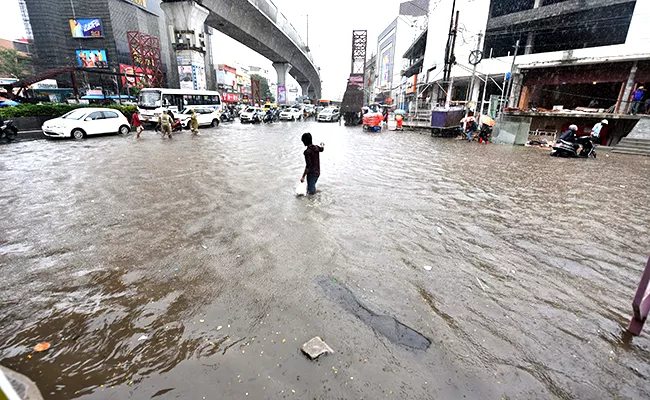 Extremely Heavy Rains In telangana For Next 3 Days, Red Alert 11 districts  - Sakshi