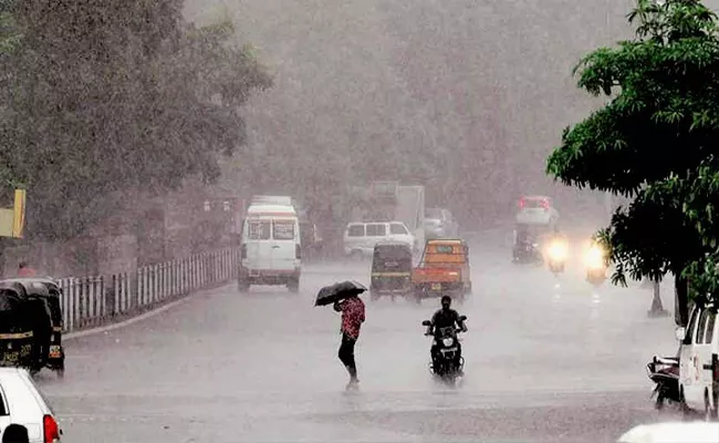IMD issues heavy rain alert for Maharashtra from July 6 to 8 - Sakshi
