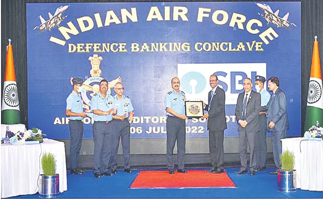 SBI renews MoU with Indian Air Force for defence salary - Sakshi